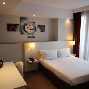 Отель Paris-auteuil By Ihg, Париж